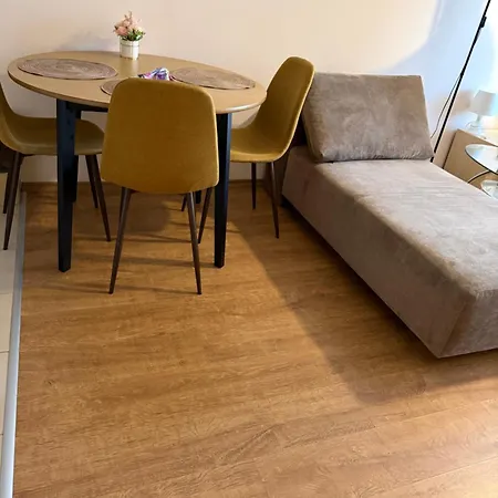 Apartment болгария первая линия 4 звезды со своим аквапарком бассейнами стоянкой Premier *