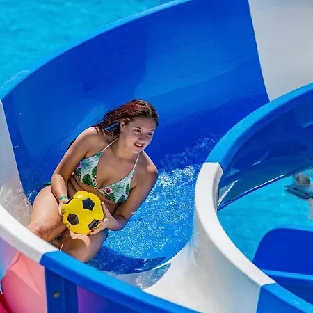 Apartman болгария первая линия 4 звезды со своим аквапарком бассейнами стоянкой Premier Szveti Vlasz